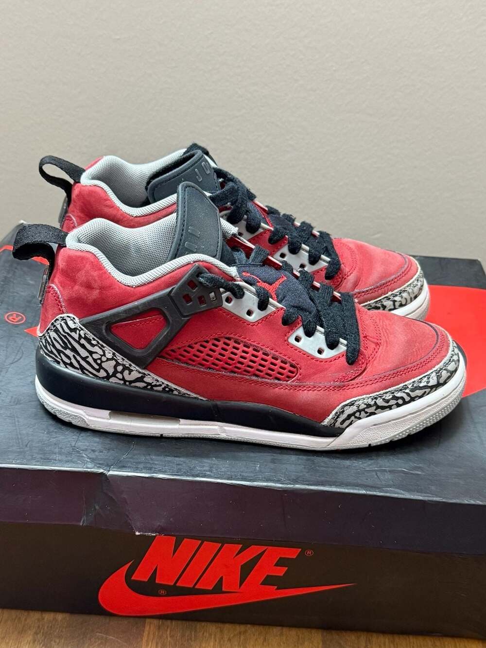 5Y Jordan Spizike Low Toro Gym Red Black Wolf Grey Shoes